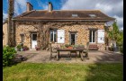 Deux maisons de charme, une grange, un étang sur 1,30 Hectares à la campagne